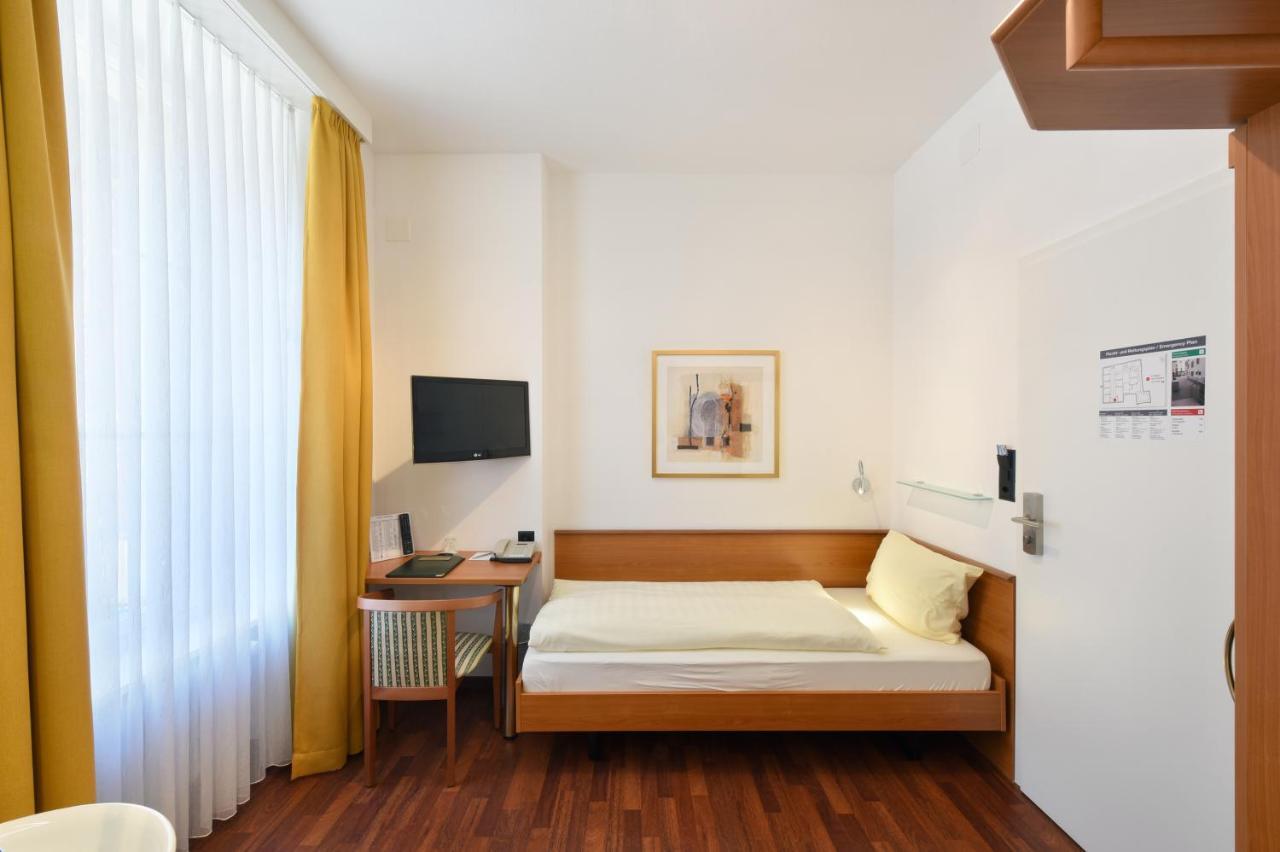 Hotel Engel ツォフィンゲン エクステリア 写真